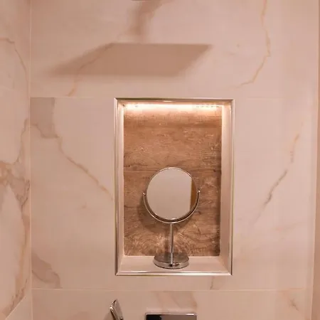 лукс Apartament *